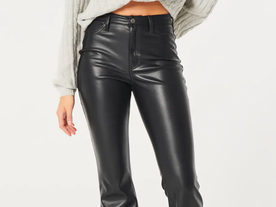 Hollister Co. ULTRA HIGH-RISE VEGAN LEATHER FLARE PANTS - Leather