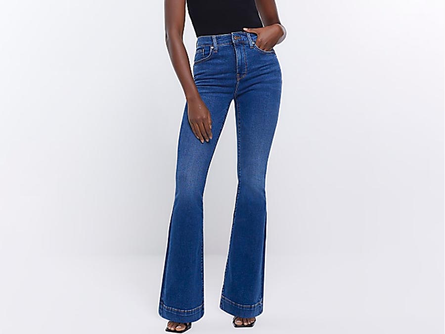 High Waist Flare Denim  High waisted flare jeans, Casual outfits, Flare  jeans outfit
